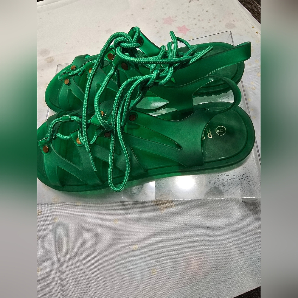 Rouge Helium Green Jelly Sandals - Picture 2 of 3